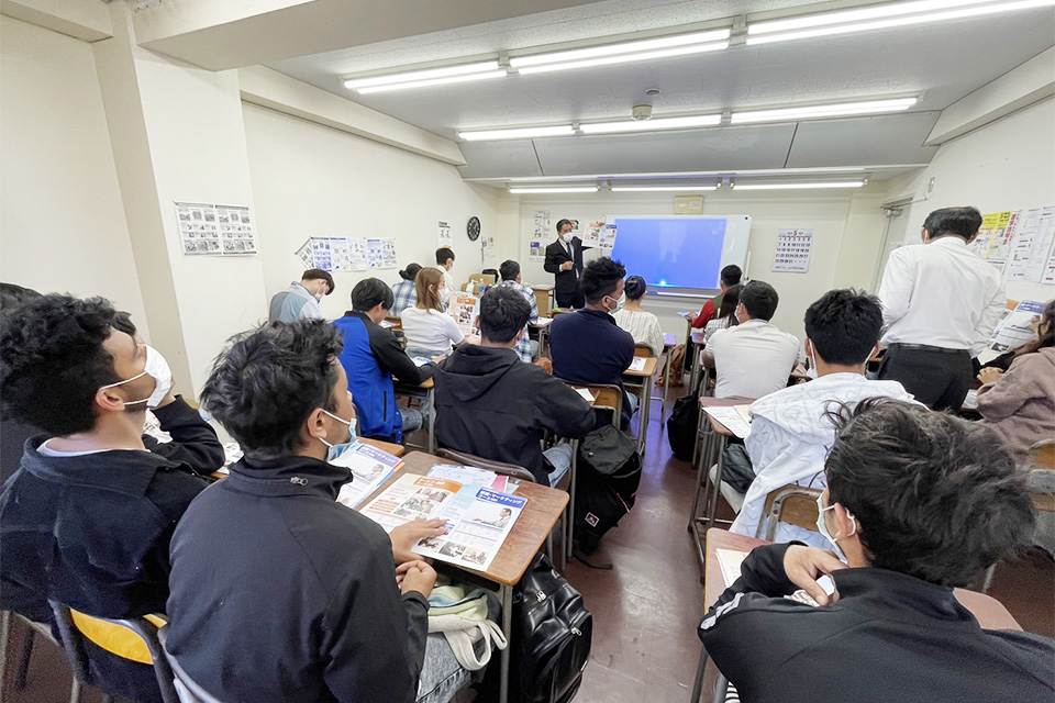 レベル別クラスで一人一人に合った指導